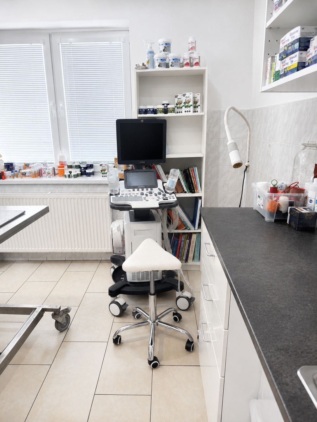 Corner of the examination room with an ultrasound unit